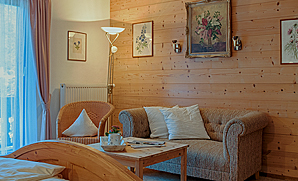 Gasthof Batznhäusl - Gästezimmer naturnah mit Aussicht auf die Bergwelt um Kreuth